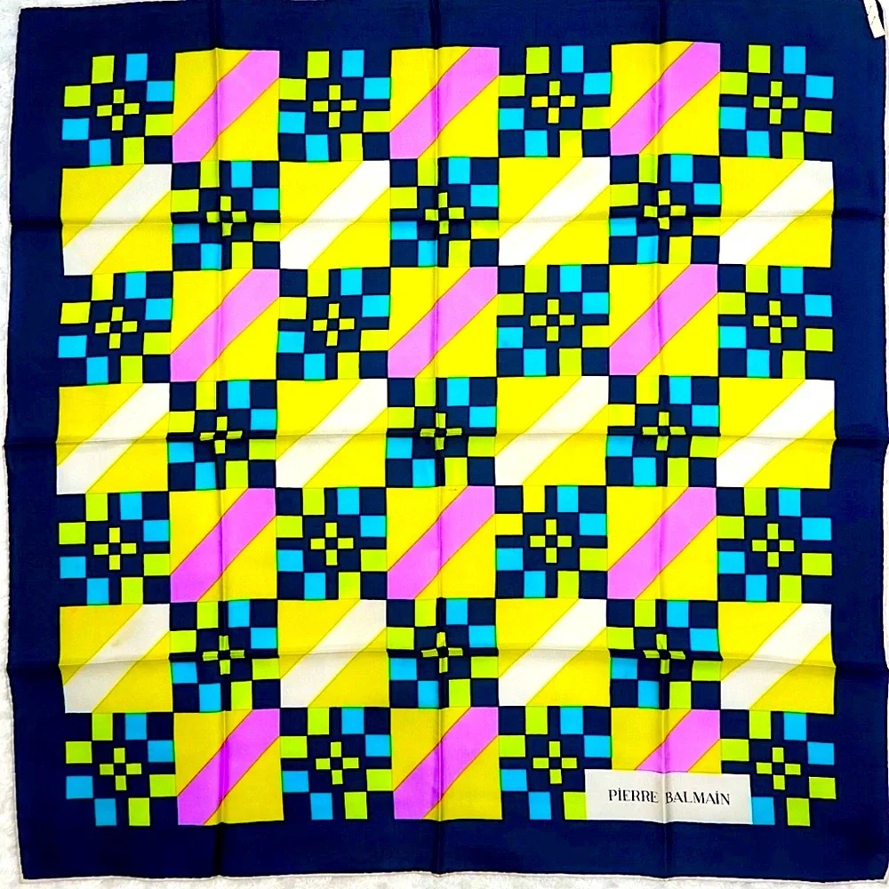BALMAIN Silk 30.5" X 31" O940 Pierre Balmain Vintage Rate Silk - Picture 1 of 7